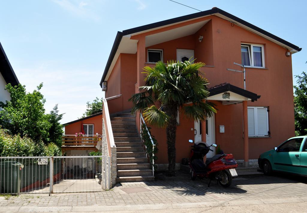 אומאג Apartments Val מראה חיצוני תמונה