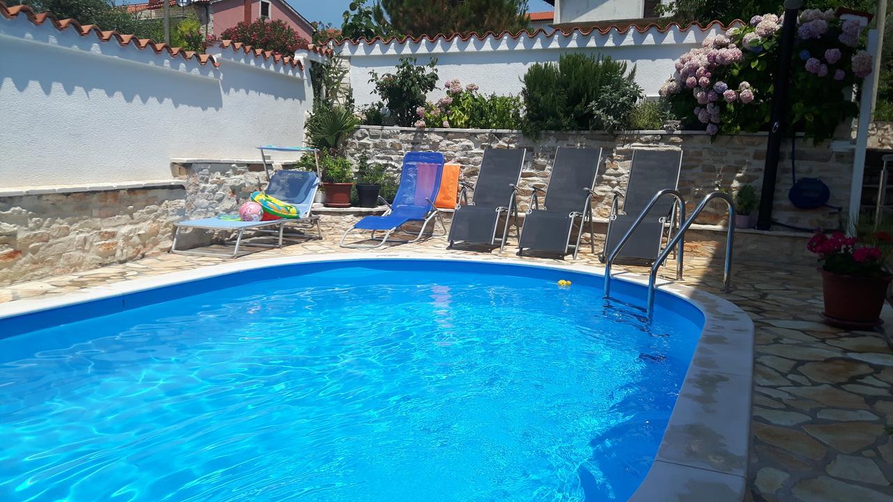 אומאג Apartments Val מראה חיצוני תמונה
